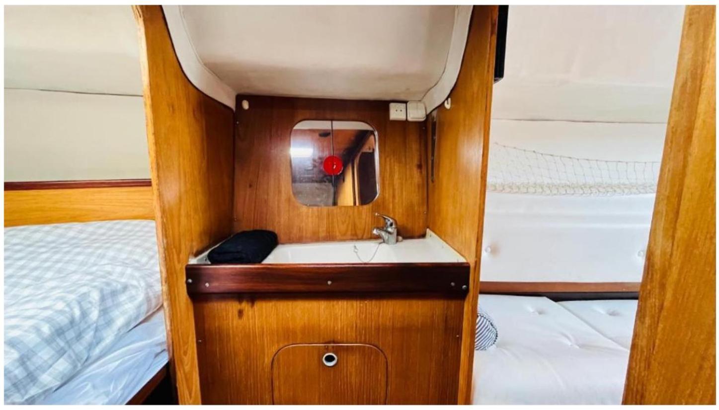 Barcelona Hotel Sailboat Exterior photo